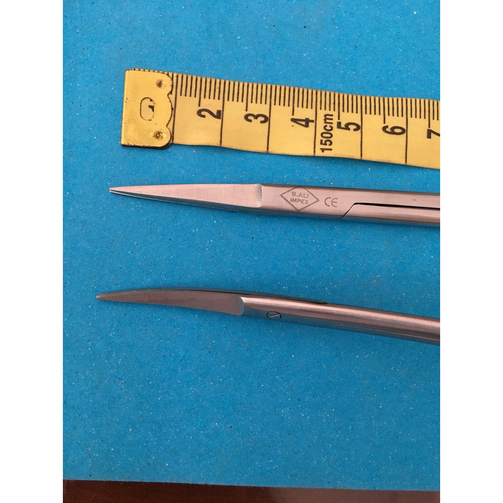 Kéo y tế cán vàng cong hoặc thẳng 11,5cm