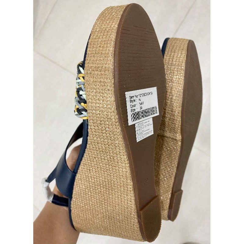 Thanh lý giày Vascara đế xuồng size 39 new 100%