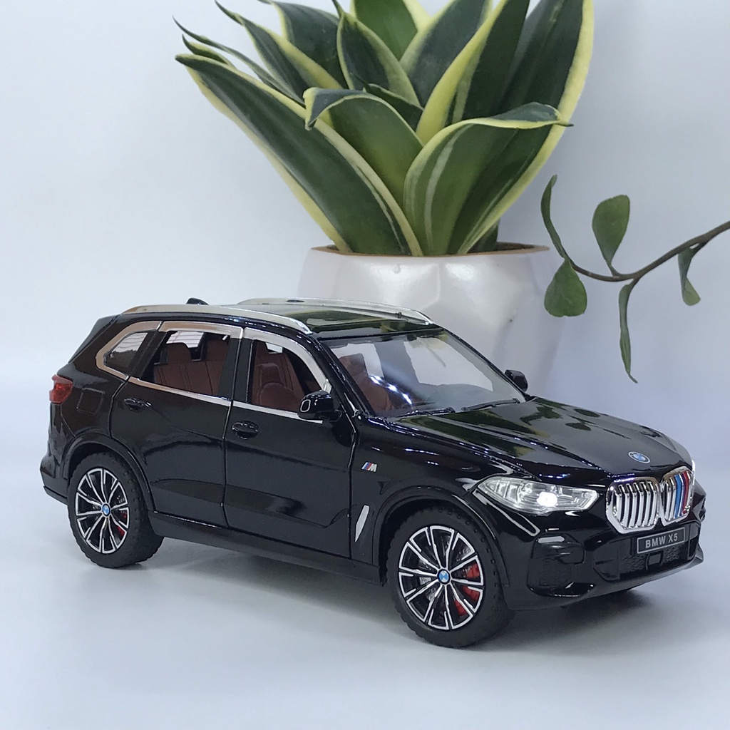 Mô hình xe ô tô BMW X5 tỷ lệ 1:24 bằng kim loại phiên bản mới ra mắt