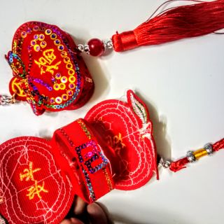 Hàng nhập cao cấp- Túi thơm thêu chữ Bình An chữ Phúc treo xe hơi