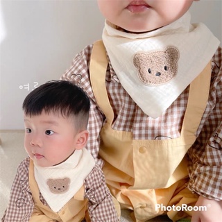 Yếm khăn thêu hình gấu cho bé