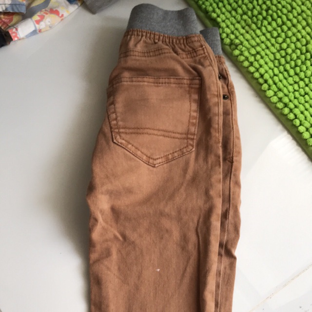 Freeship 99k toàn quốc_,Quần áo của ngọc linh phùng