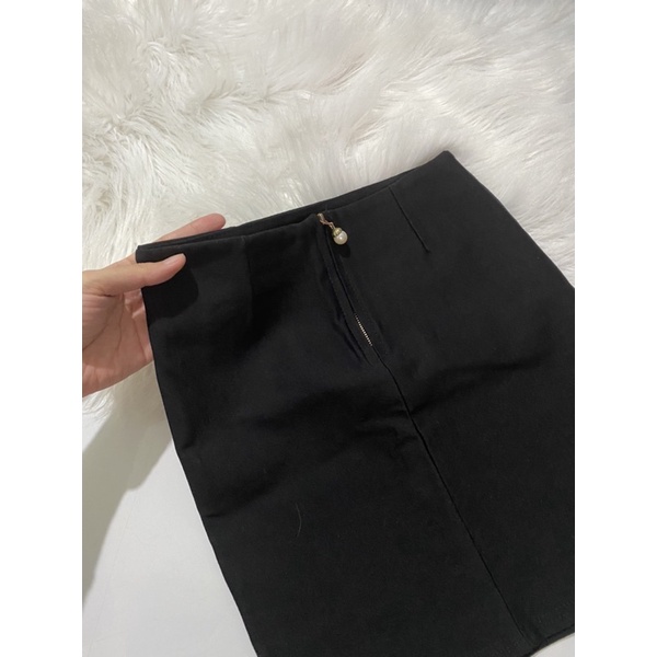 Thanh lí chân váy