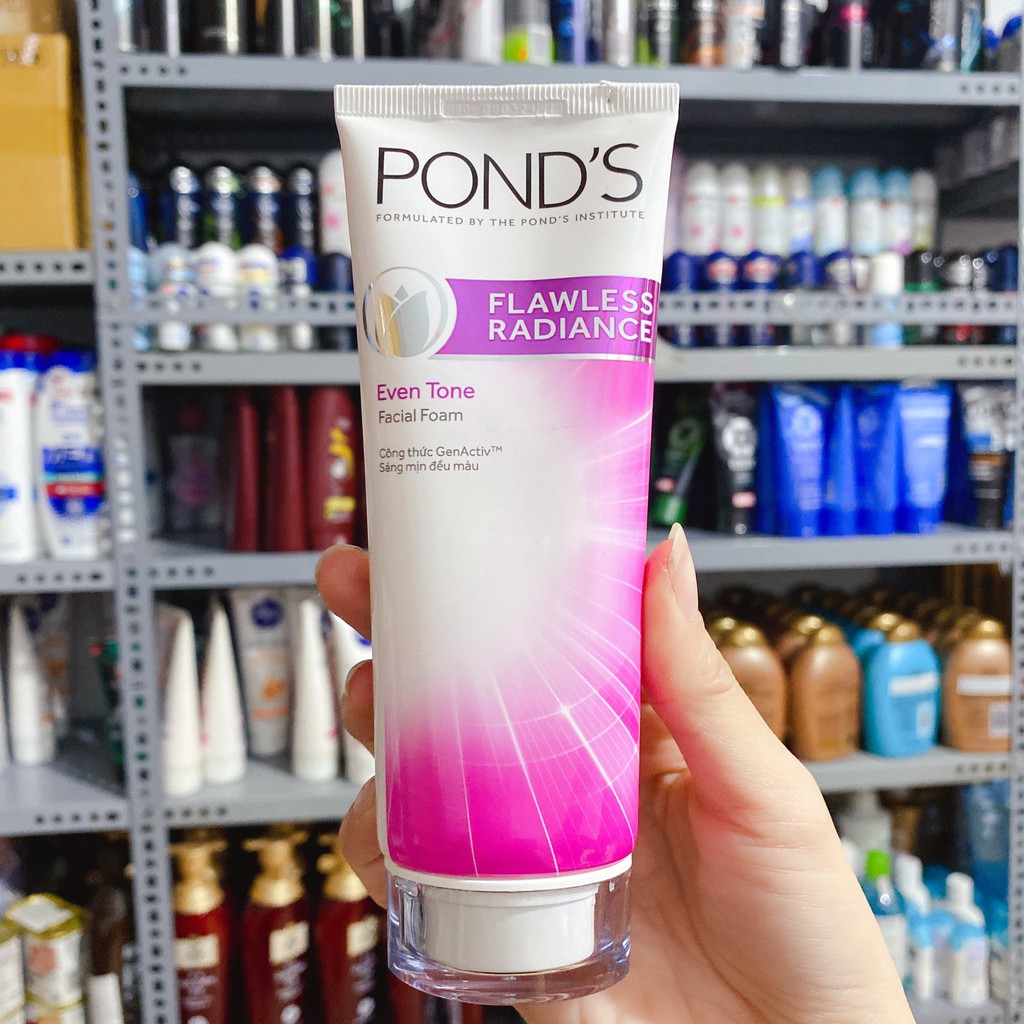 Sữa rửa mặt trắng da cao cấp POND'S Flawless Radiance Whitening Facial Foam 100g Mẫu Mới