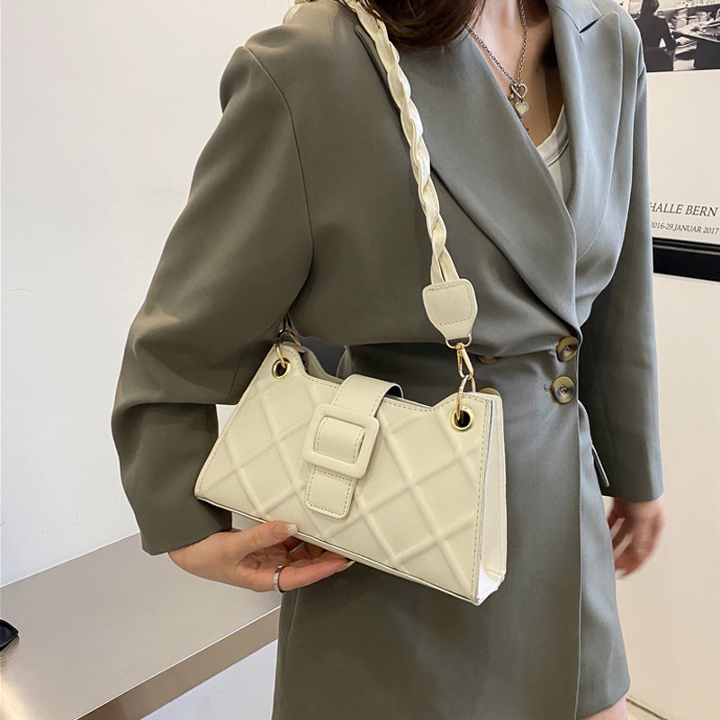 Các túi nhỏ được ưa chuộng năm nay. Túi Xách Đeo Vai Hình Vuông Cỡ Nhỏ Phong Cách Hàn Quốc Thời Trang Mùa Xuân Dành Cho Nữ 2022