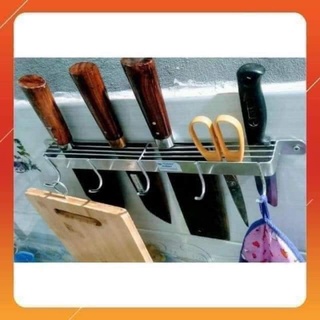 Kệ inox có móc cài dao treo dao thớt