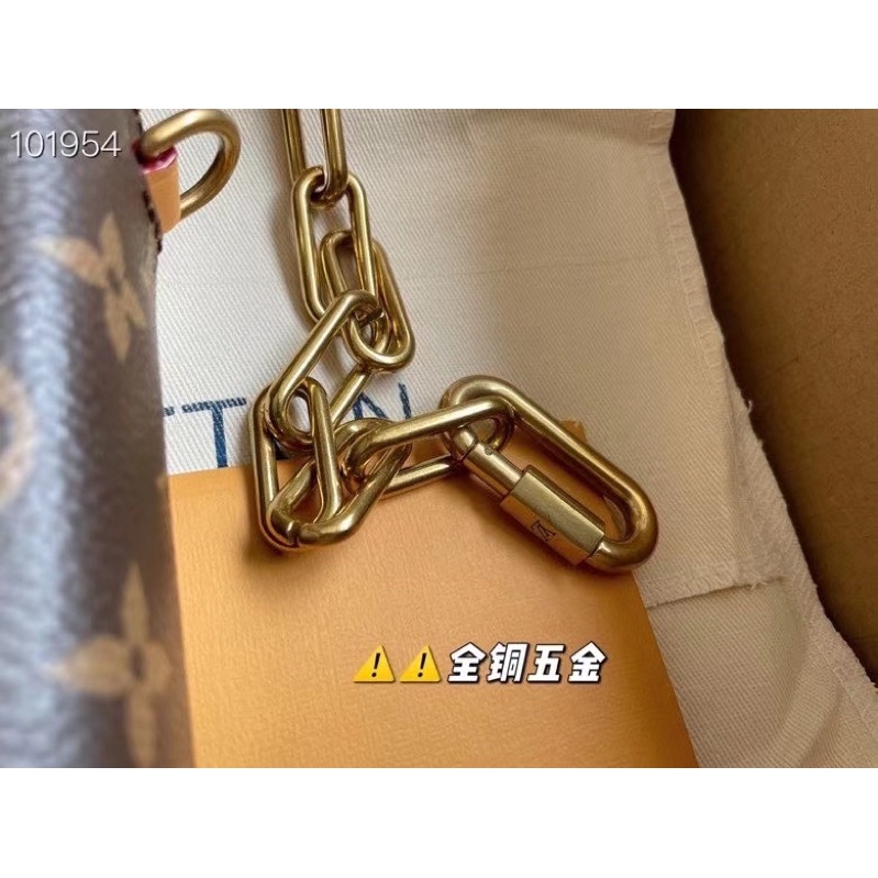 Túi đeo chéo đựng điện thoại nữ thương hiệu Louis Vuitton LV da thật cao cấp