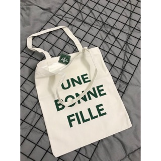 Túi tote đeo vai UNE