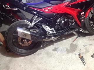Pô akrapovic R1
