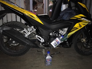 Nhớt Amsoil Metric 10w40 (Có chiết lẻ)