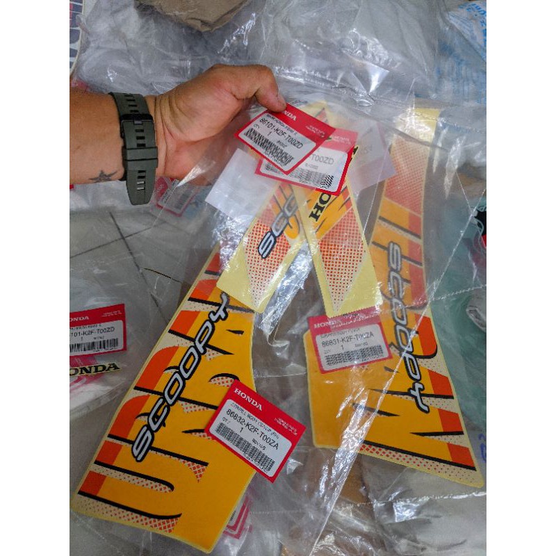 Bộ tem Scoopy 2021 Urban Team