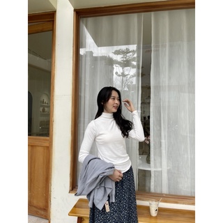 Áo thun nữ cổ lọ có lớp giữ nhiệt màu basic 1838