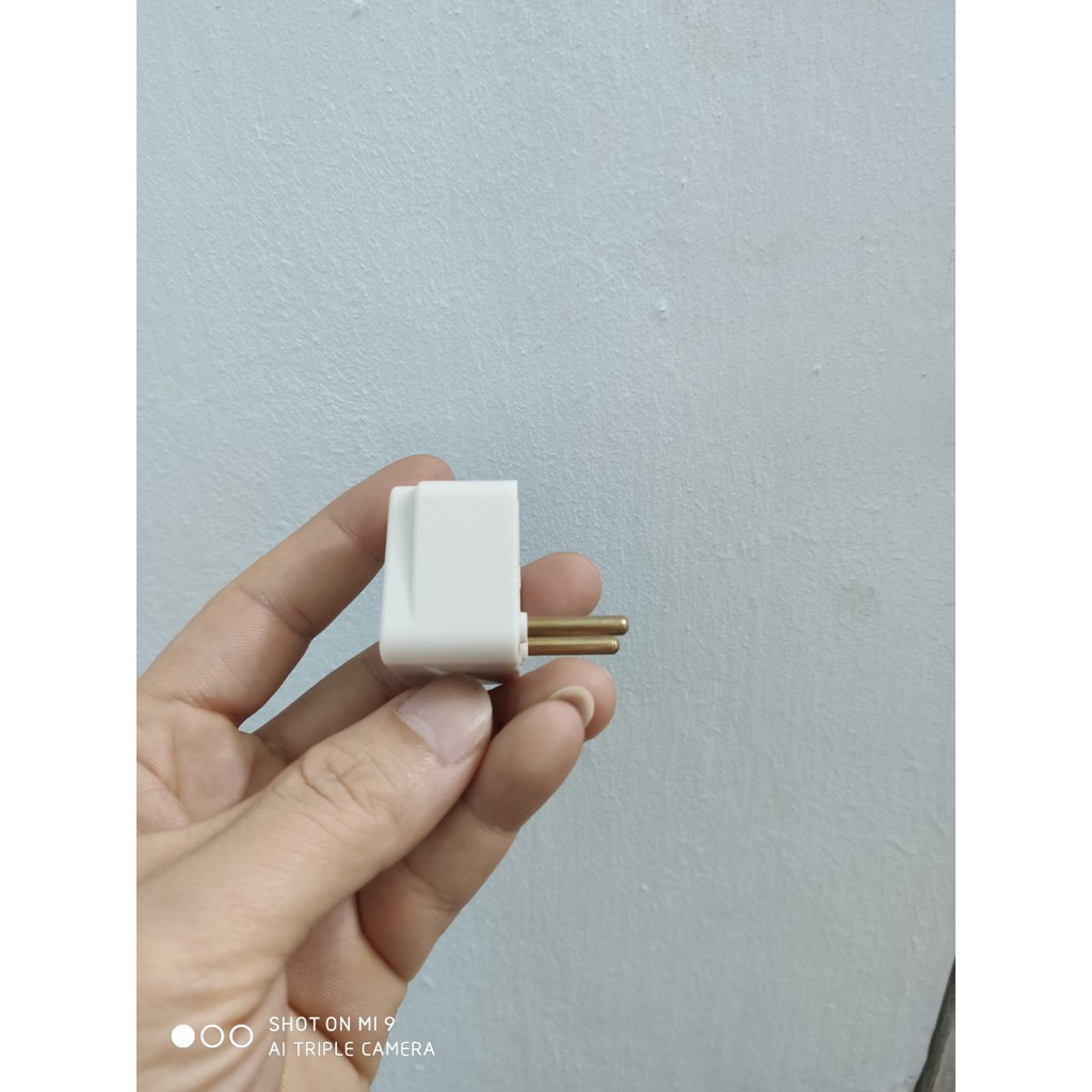 Ổ cắm chuyển đổi 3 chân sang 2 chân giắc 3 chạc sang 2 chấu phích cắm nguồn 220V