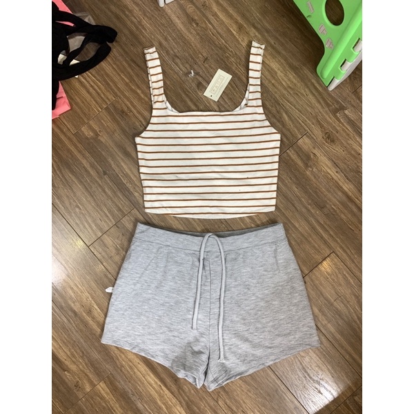 Áo cổ U xuất dư xịn