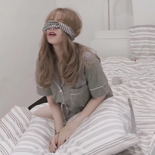 Bộ ngủ kẻ thô - còn đen