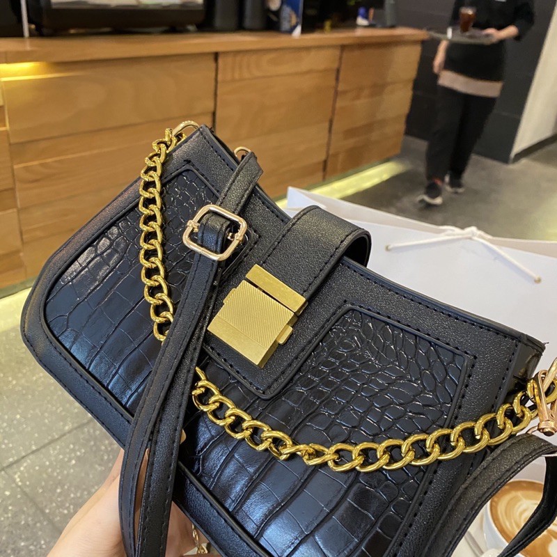 Túi xách kẹp nách khoá vuông❣️freeship❣️ tuyển sỉ toàn quốc | BigBuy360 - bigbuy360.vn