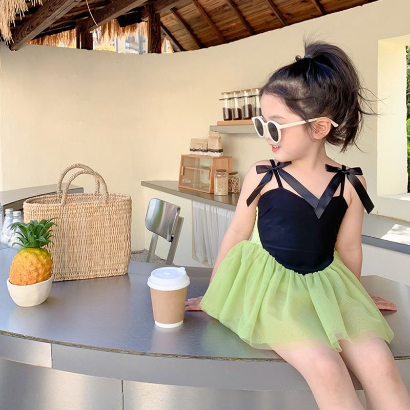 Bộ Đồ Bơi Gồm Áo Hai Dây Và Chân Váy Lưới Và Nón Kiểu Dáng Ngọt Ngào Cho Bé Gái