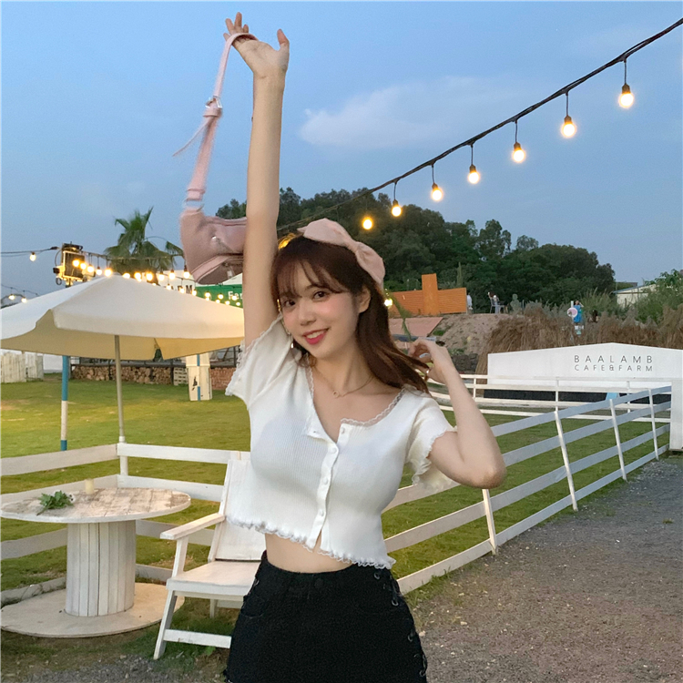 Áo Croptop Ngắn Tay Phối Ren Phong Cách Quyến Rũ Dành Cho Nữ