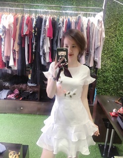 Váy voan đuôi cá (ảnh tự chụp) còn màu trắng