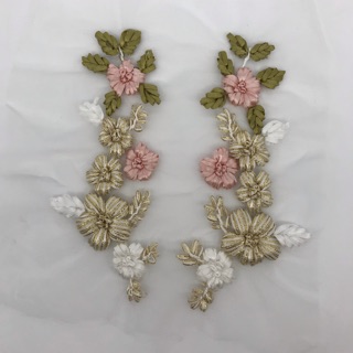 Ruy băng đính áo dài ,túi xách ,mũ nón (55k/ cặp )