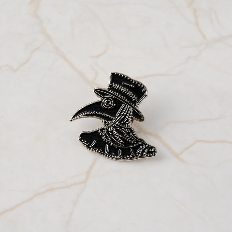 Huy hiệu cài áo MISS ZOE thiết kế hình bác sĩ thời trung cổ độc đáo cá tính