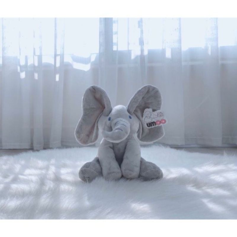 Voi Ú Òa Umoo biết hát, biết vẫy tai