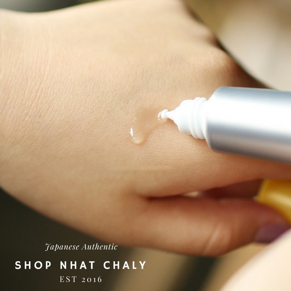 Serum Melano CC Vitamin C Rohto dưỡng sáng da mờ thâm nám 20ml Nhật