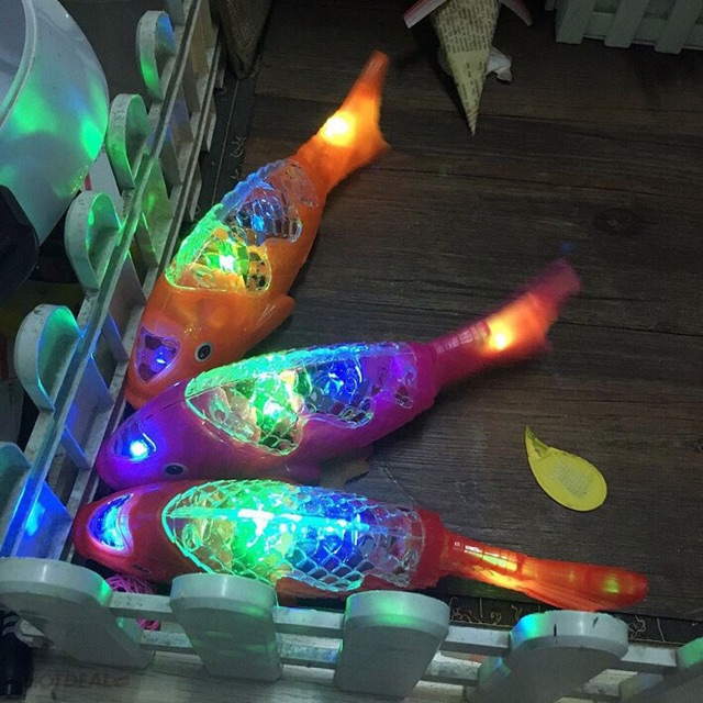 Lồng đèn cá chép có nhạc có đèn cho bé chơi trung thu