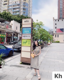 Váy maxi ba lỗ