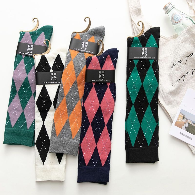 Tất Cotton Cao Qua Gối Họa Tiết Hình Thoi Thời Trang Thu Đông Nhật Bản Cho Nữ