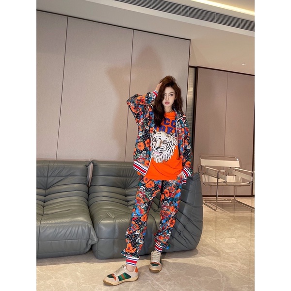 Bộ thể thao nữ cao cấp thương hiệu Gucci GG/GC x The North Face gồm áo khoác và quần dài bo gấu