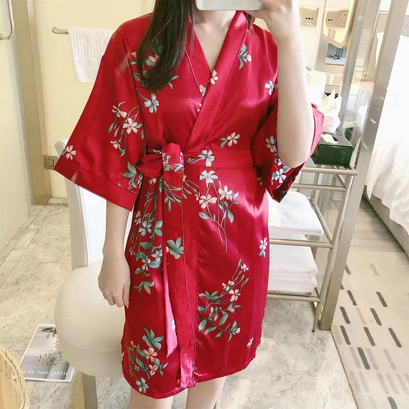 ÁO CHOÀNG NGỦ CHẤT LỤA HỌA TIẾT HOA - ĐỒ NGỦ VEERA QUEEN | BigBuy360 - bigbuy360.vn