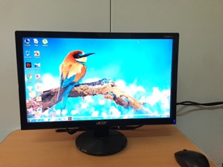 Màn hình LCD máy bàn