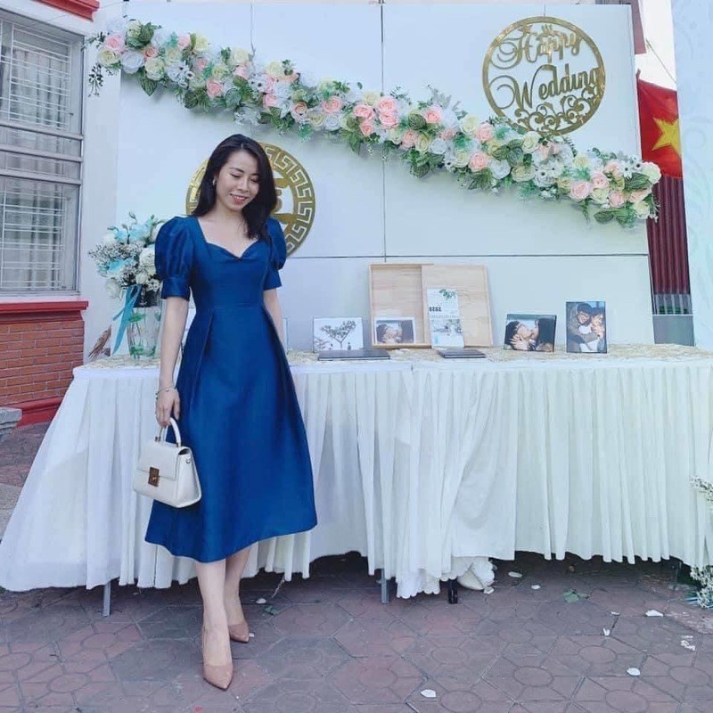 VNU226 - VÁY XOÈ CỔ ĐỔ TAY BỒNG | BigBuy360 - bigbuy360.vn