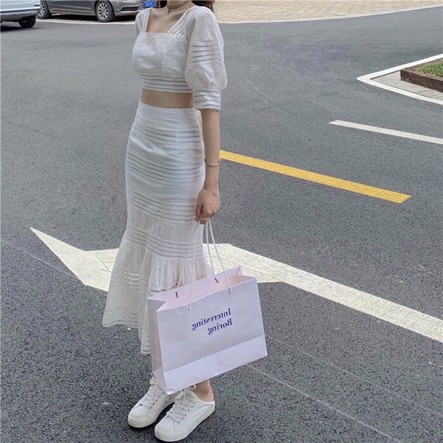 Set Trắng Áo Cổ Vuông Dáng Lửng + Chân Váy Đuôi Cá Dáng Dài Dạo Phố Xinh Xắn S00023 | BigBuy360 - bigbuy360.vn