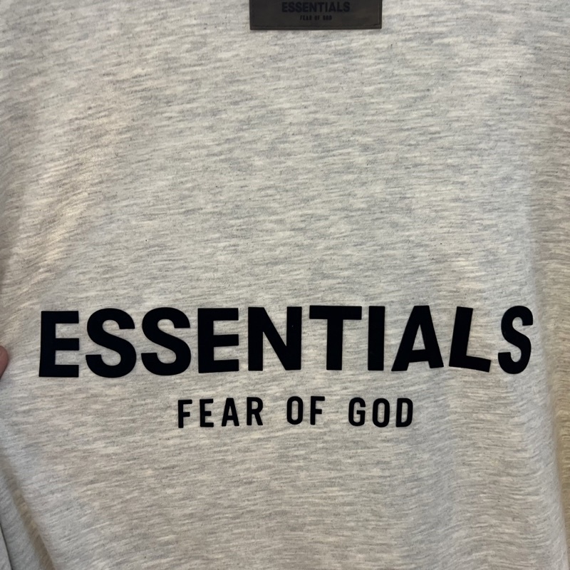 Áo long sleeve FEAR OF GOD FOG ESSENTIALS SS22 chất liệu cotton cao cấp, Áo long tee FOG in chữ nhung
