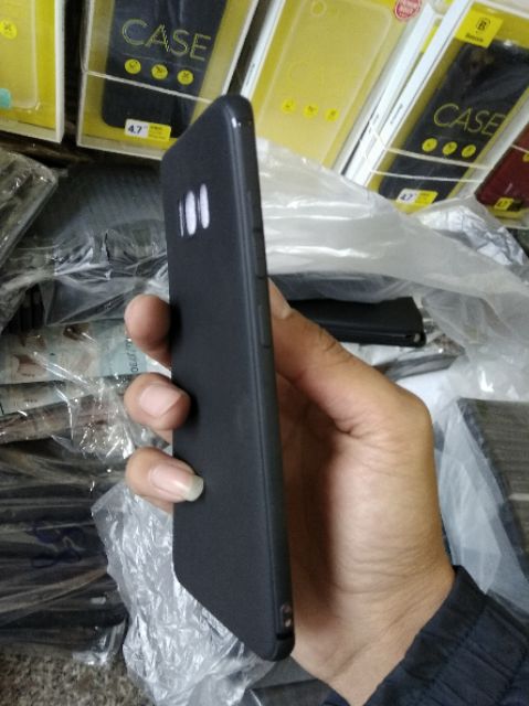 Ốp dẻo màu galaxy s8 plus ( ôm máy )