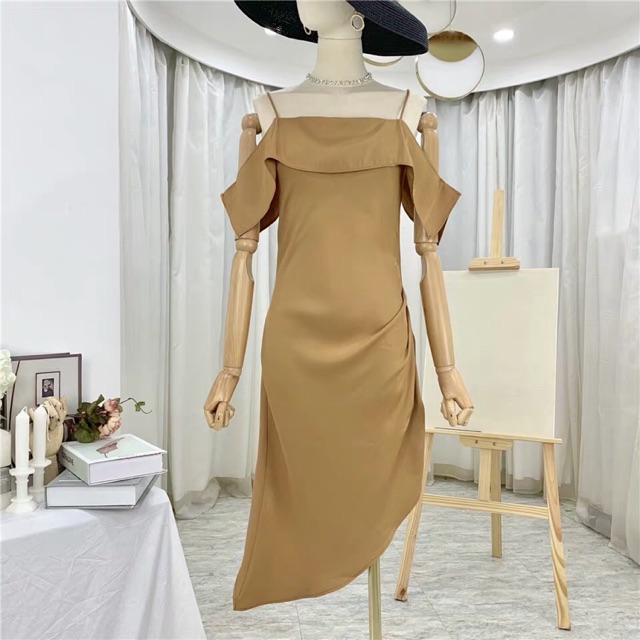 Váy của Nhã