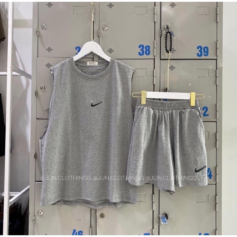 Bộ Thể Thao Nữ 3 Lỗ Logo Ngực 🦋 Set Áo Quần Cộc Nữ Dáng Sport 3 Màu 🦋(Hàng Sẵn Buôn LL)