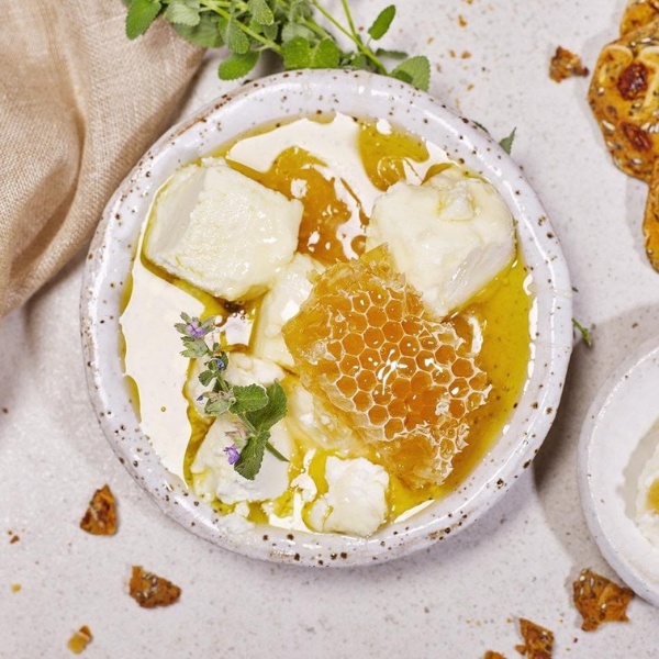 Mật ong bánh tổ rừng Vanbina 300g - keo ong nguyên chất