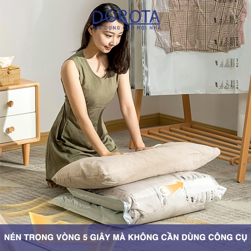 Túi chống nhăn hút chân không DOROTA bảo quản quần áo có móc treo loại to 135x70cm DG135