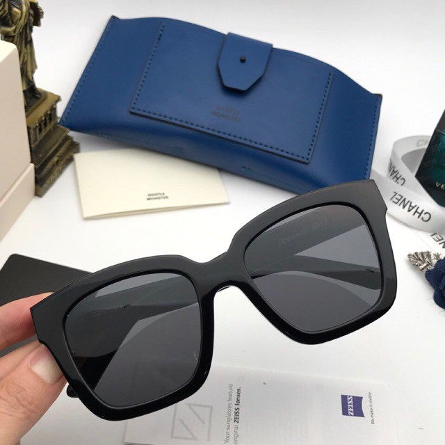 [Mã FAGOGO giảm 12% đơn 99K] Kính Mát Thời Trang V Lớn Bảng Gọng To Đen | BigBuy360 - bigbuy360.vn