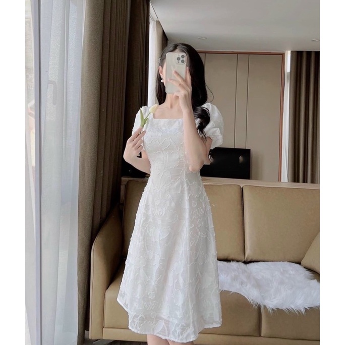 Váy trắng tiểu thư Basic chất thêu nổi tay phồng