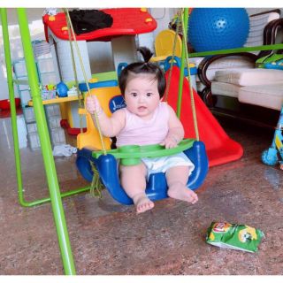 ghế xích đu đa năng cho bé ăn dặm