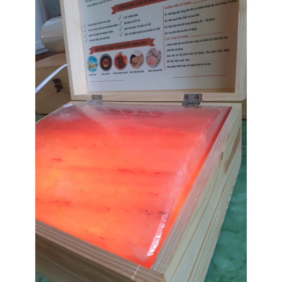 Hộp xông chân đá muối himalya, nguyên hộp, kèm đá và đầy đủ phụ kiện như hình, đá nuối mặt cong dày 5cm, hộp gỗ thông