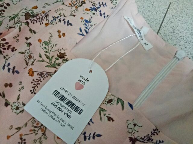 Váy Kit and Dream nguyên tag size M