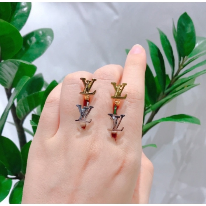 Bông Tai Khoen Tròn Đính Chữ Titan Ko Đen TT 4327