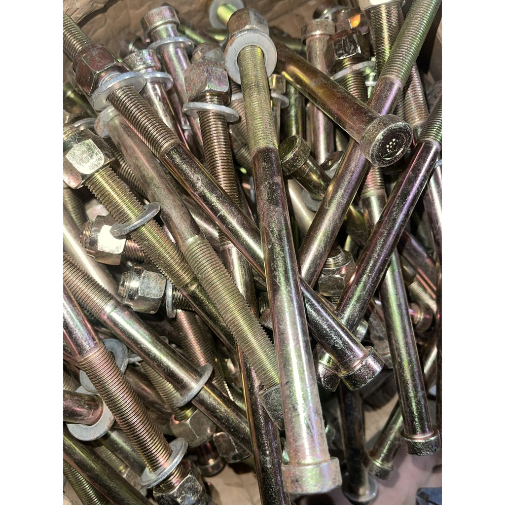 Sản phẩm gia đình làm: combo 15 Bu lông sang tan 14 dài 20cm vàng