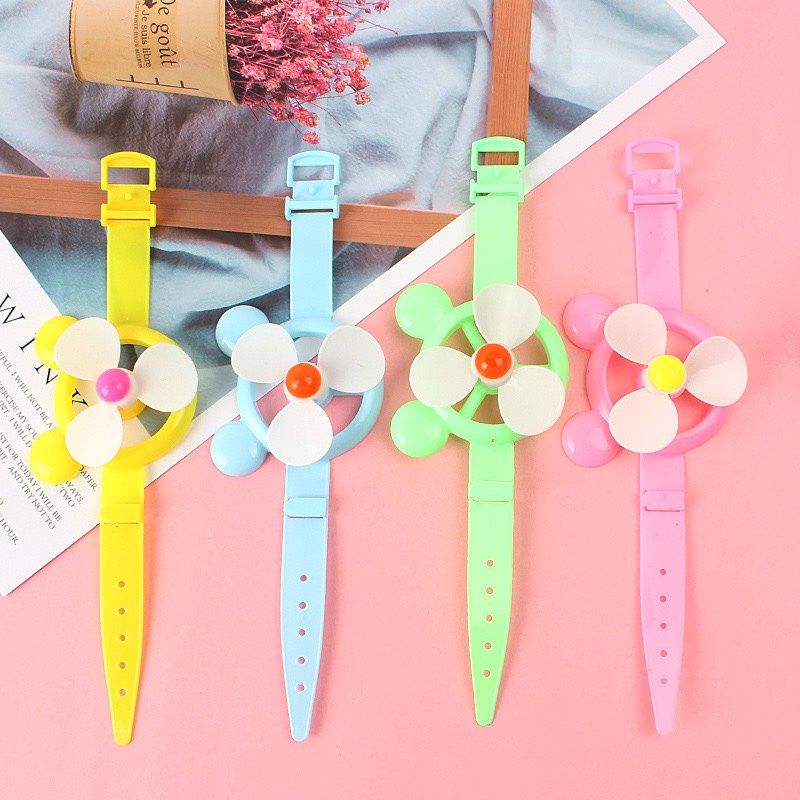 Đồ chơi đồng hồ cánh xoay gió nhiều màu sắc đáng yêu cho bé Masterkids