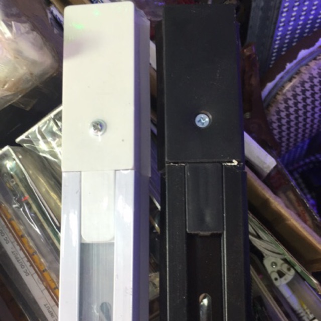 Thanh ray cho LED rọi